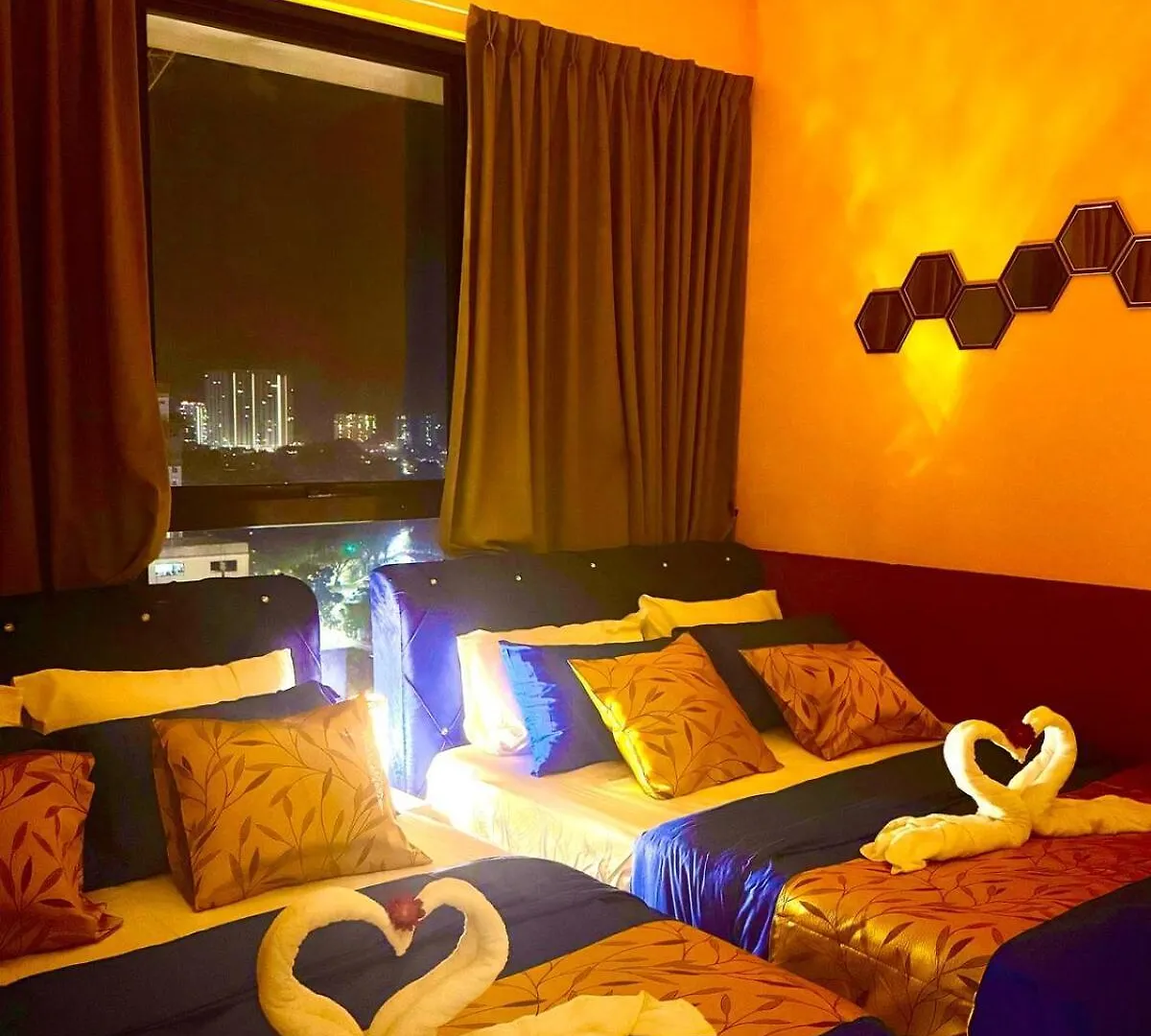 Apartment Vip3Br Romantic Retreat For12 Withsea & City Views Jelutong Malaysia