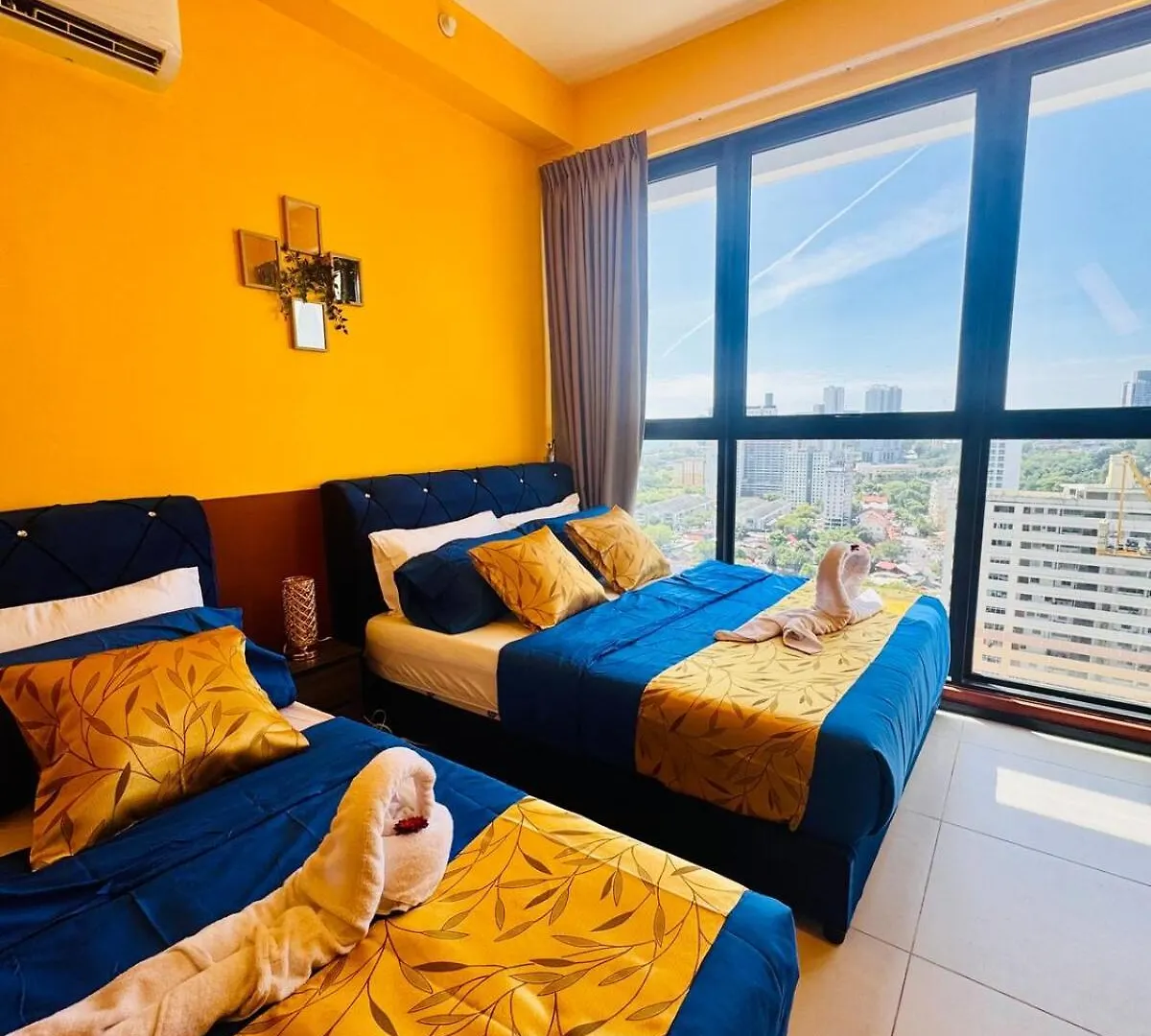 Apartment Vip3Br Romantic Retreat For12 Withsea & City Views Jelutong